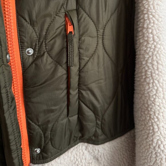 H&M - Longline Sherpa Quilted Coat in Cream/Olive Green - Picture 6 of 16